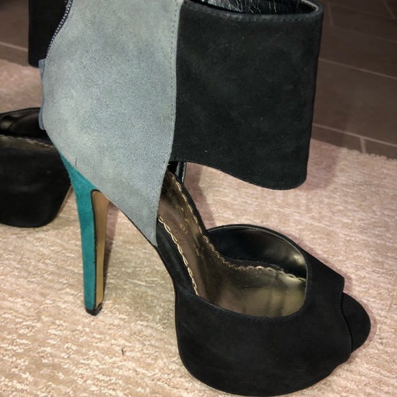 High platform Bebe heels - Picture 3 of 6